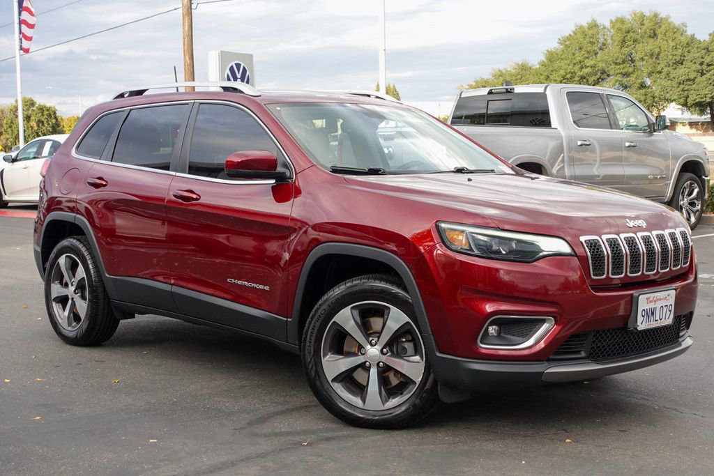 Used 2019 Jeep Cherokee Limited w/ Trailer Tow Group image 2