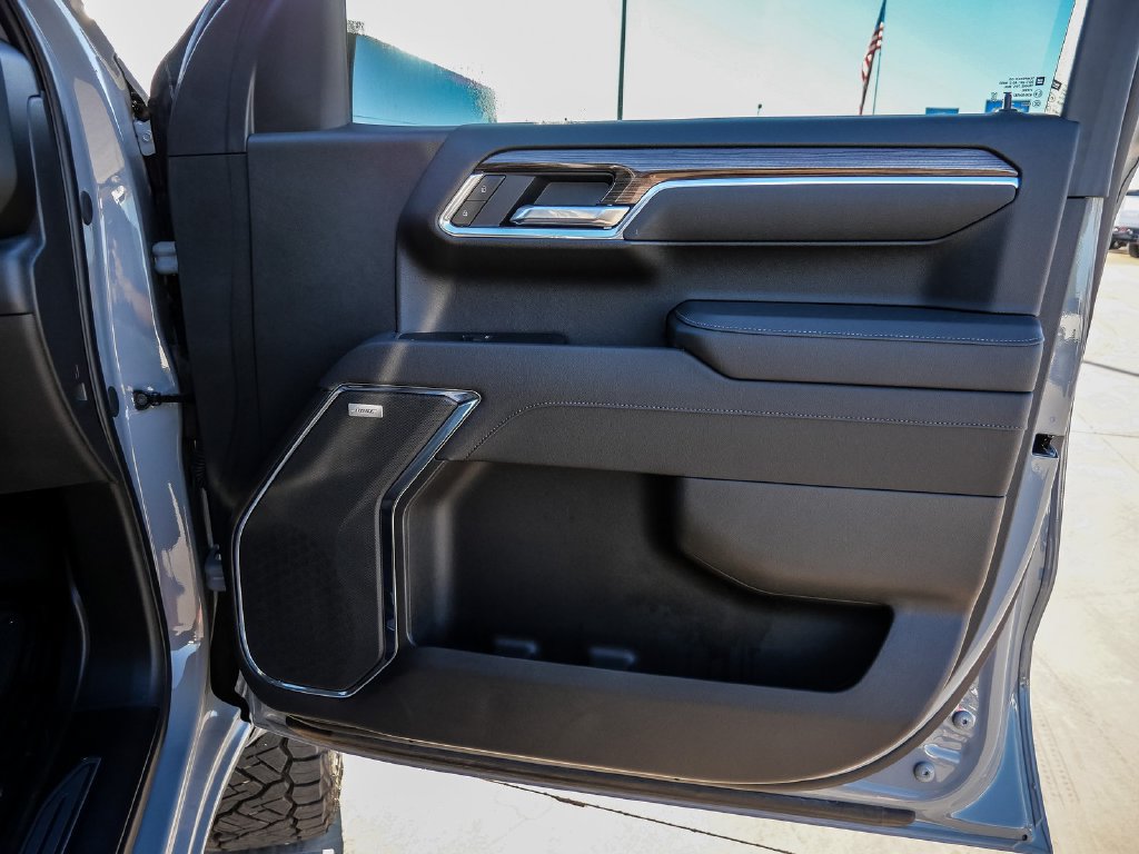 New 2025 Chevrolet Silverado 1500 RST w/ Convenience Package II AWD/4WD image 25
