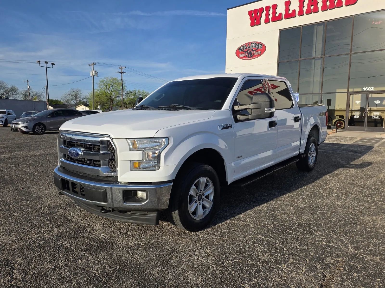 Used 2017 Ford F150 XLT w/ Trailer Tow Package AWD/4WD image 3