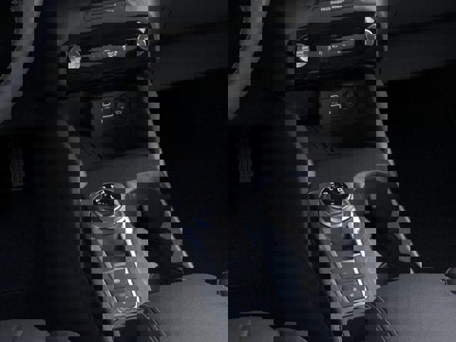 New 2025 Ford Escape SE w/ PHEV Premium Package image 15