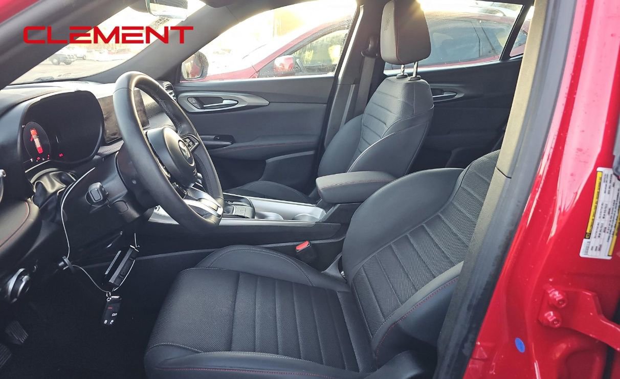 Used 2024 Dodge Hornet GT w/ GT Blacktop Package image 11