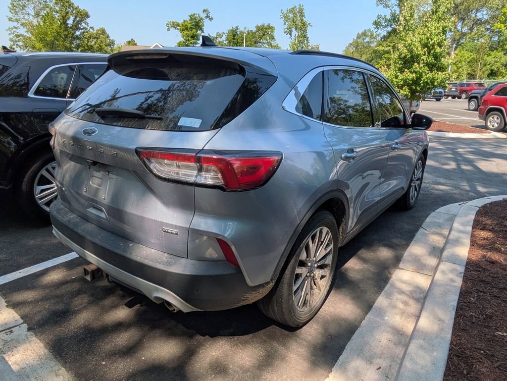 Used 2022 Ford Escape Titanium w/ Class II Trailer Tow Package FWD image 6