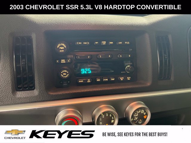 Used 2003 Chevrolet SSR w/ Preferred Equipment Group RWD image 23