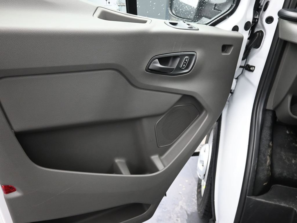New 2025 Ford Transit 250 Low Roof AWD image 17