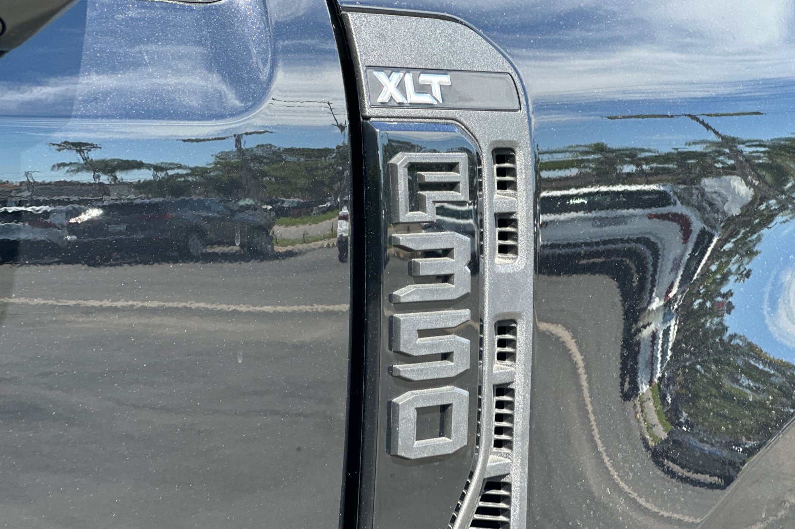 New 2026 Ford F350 XLT w/ XLT Premium Package AWD/4WD image 26