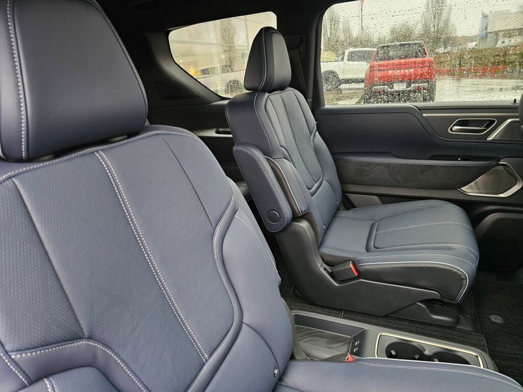 New 2026 INFINITI QX80 4WD image 16