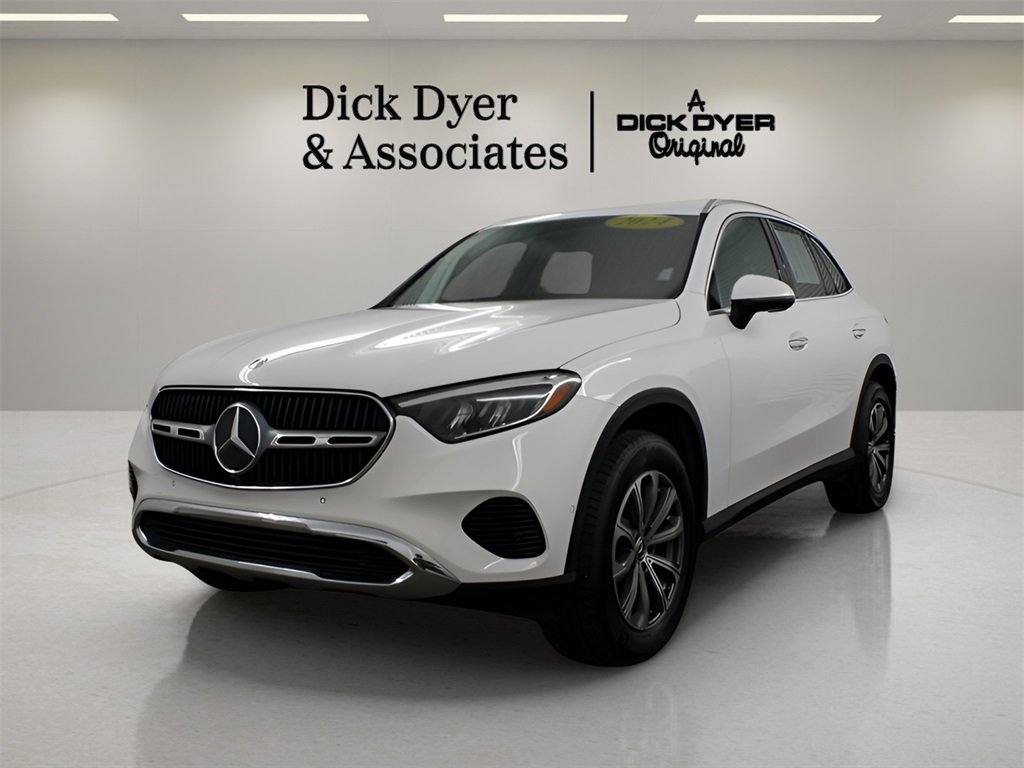 Used 2024 Mercedes-Benz GLC 300 4MATIC image 7