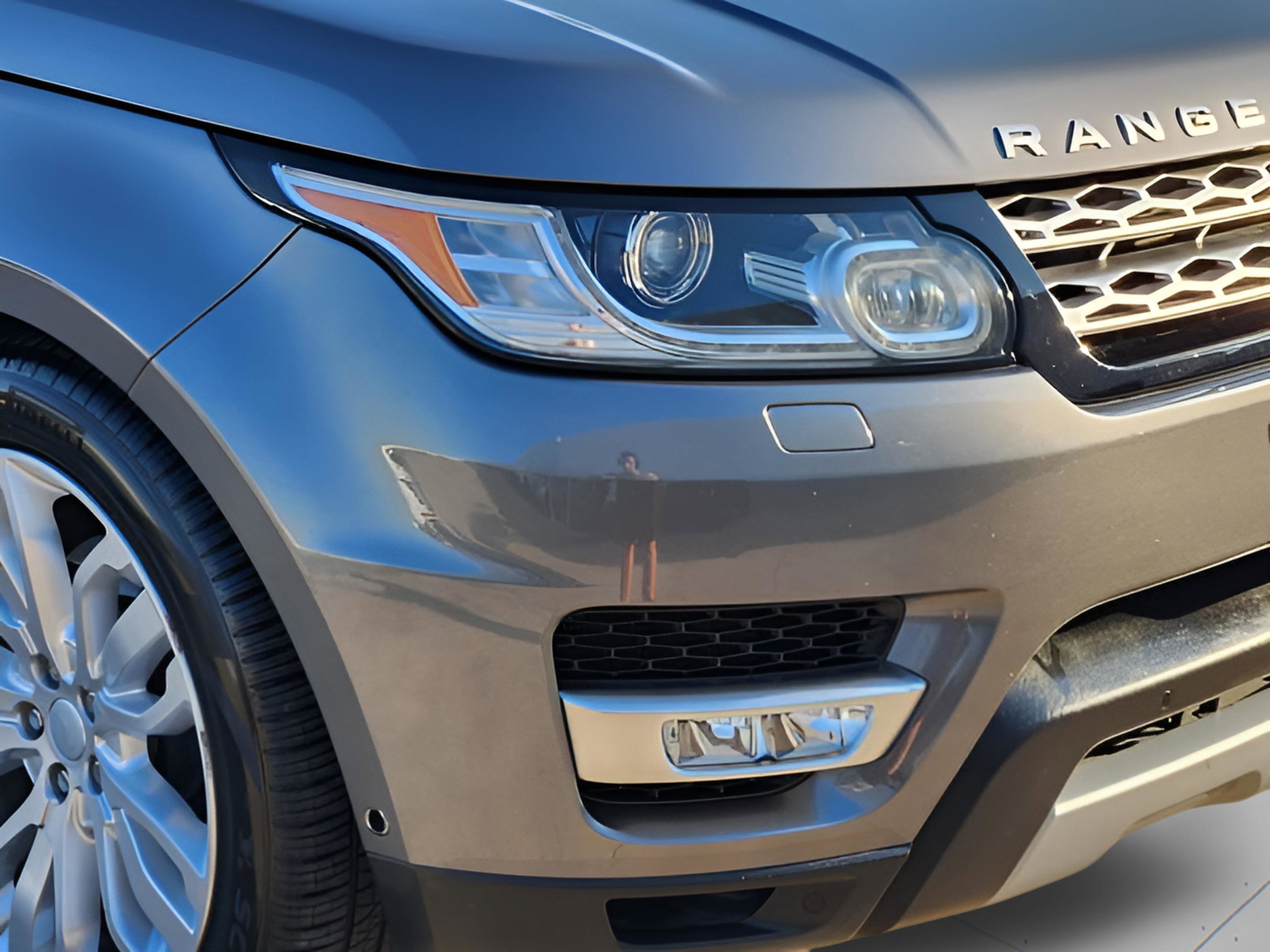 Used 2017 Land Rover Range Rover Sport HSE image 31