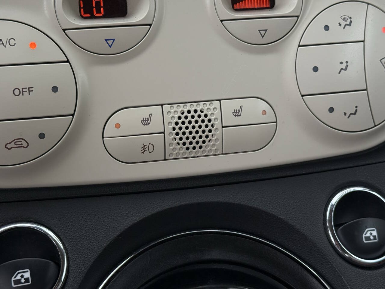 Used 2012 FIAT 500 Lounge w/ Luxury Leather Pkg FWD image 23