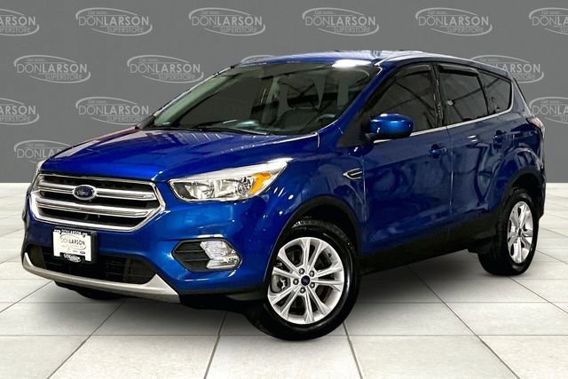 Used 2017 Ford Escape SE w/ SE Cold Weather Package image 3