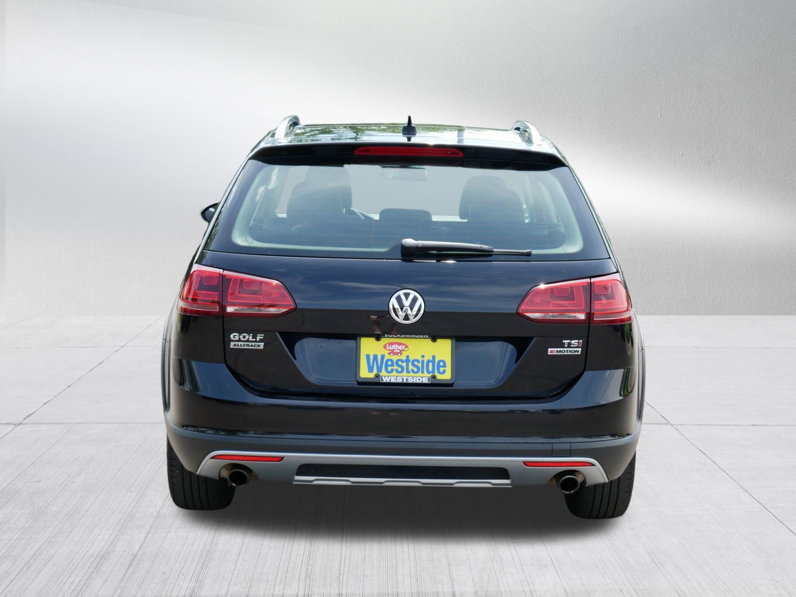 Used 2017 Volkswagen Golf Alltrack SE AWD/4WD image 6
