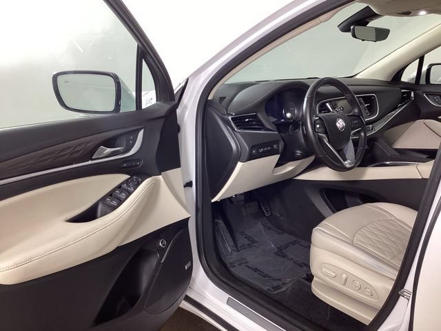 Used 2022 Buick Enclave Avenir w/ Avenir Technology Package FWD image 9