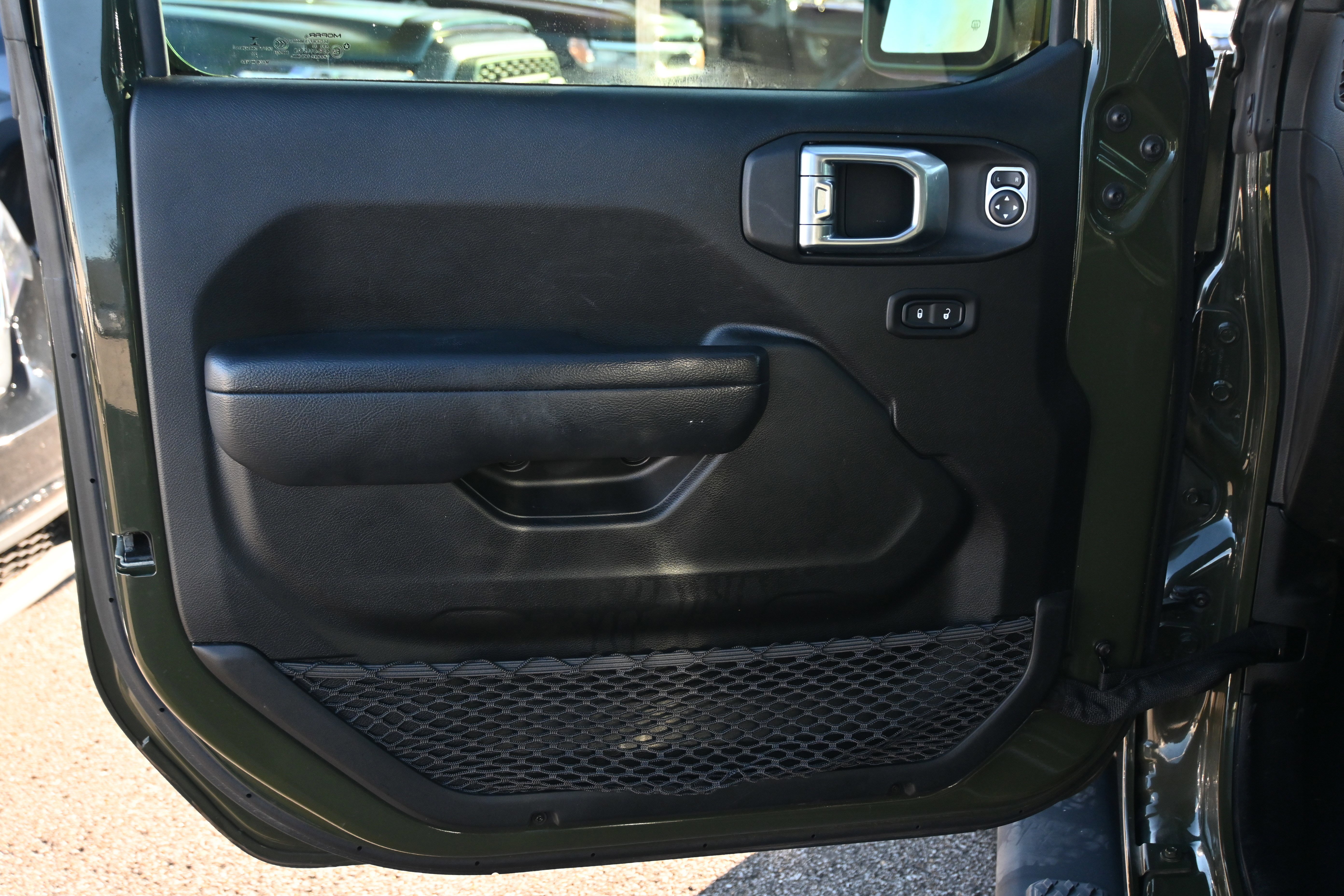 Used 2022 Jeep Gladiator Sport image 27