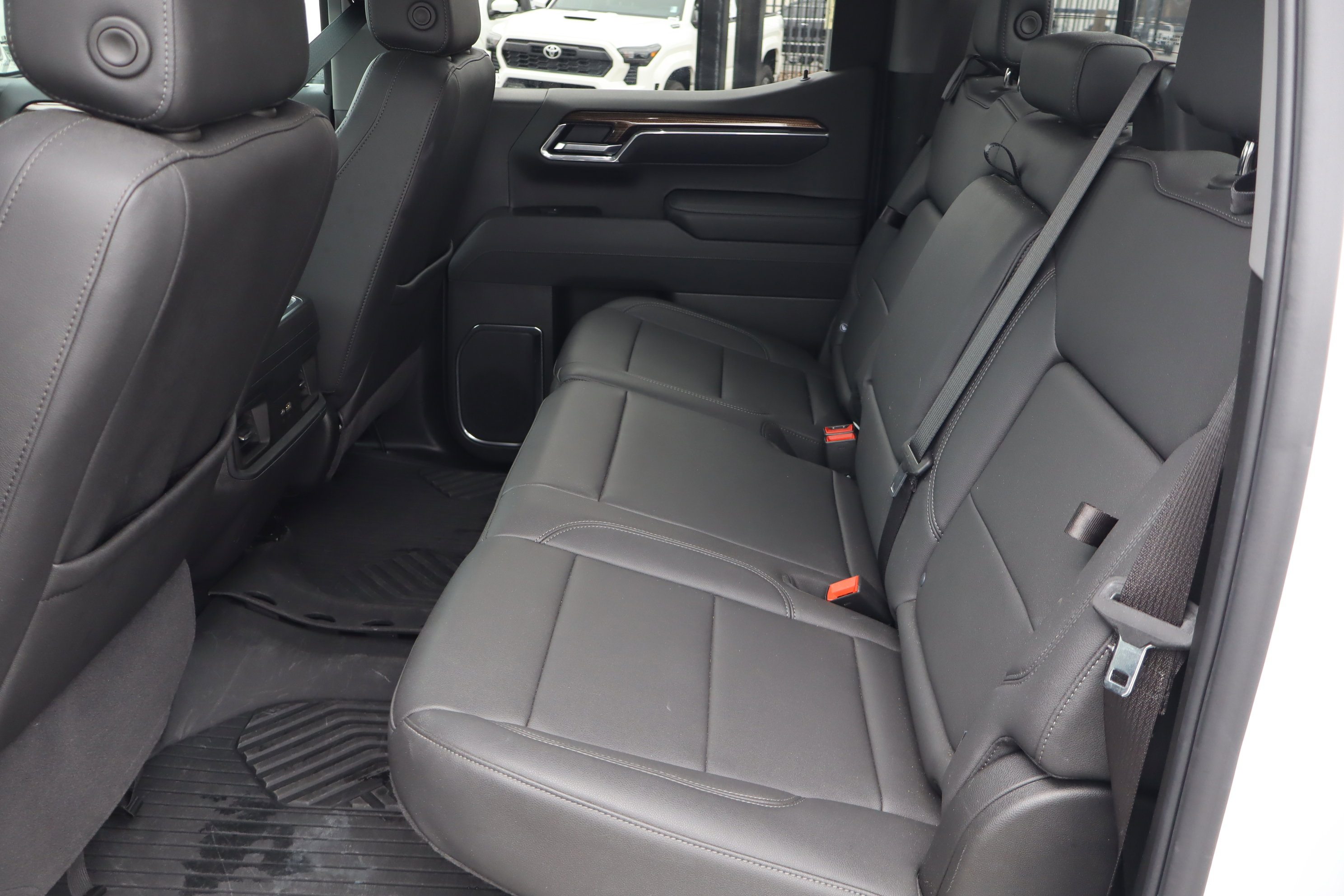 Certified 2025 Chevrolet Silverado 1500 LT Trail Boss w/ Convenience Package II image 33