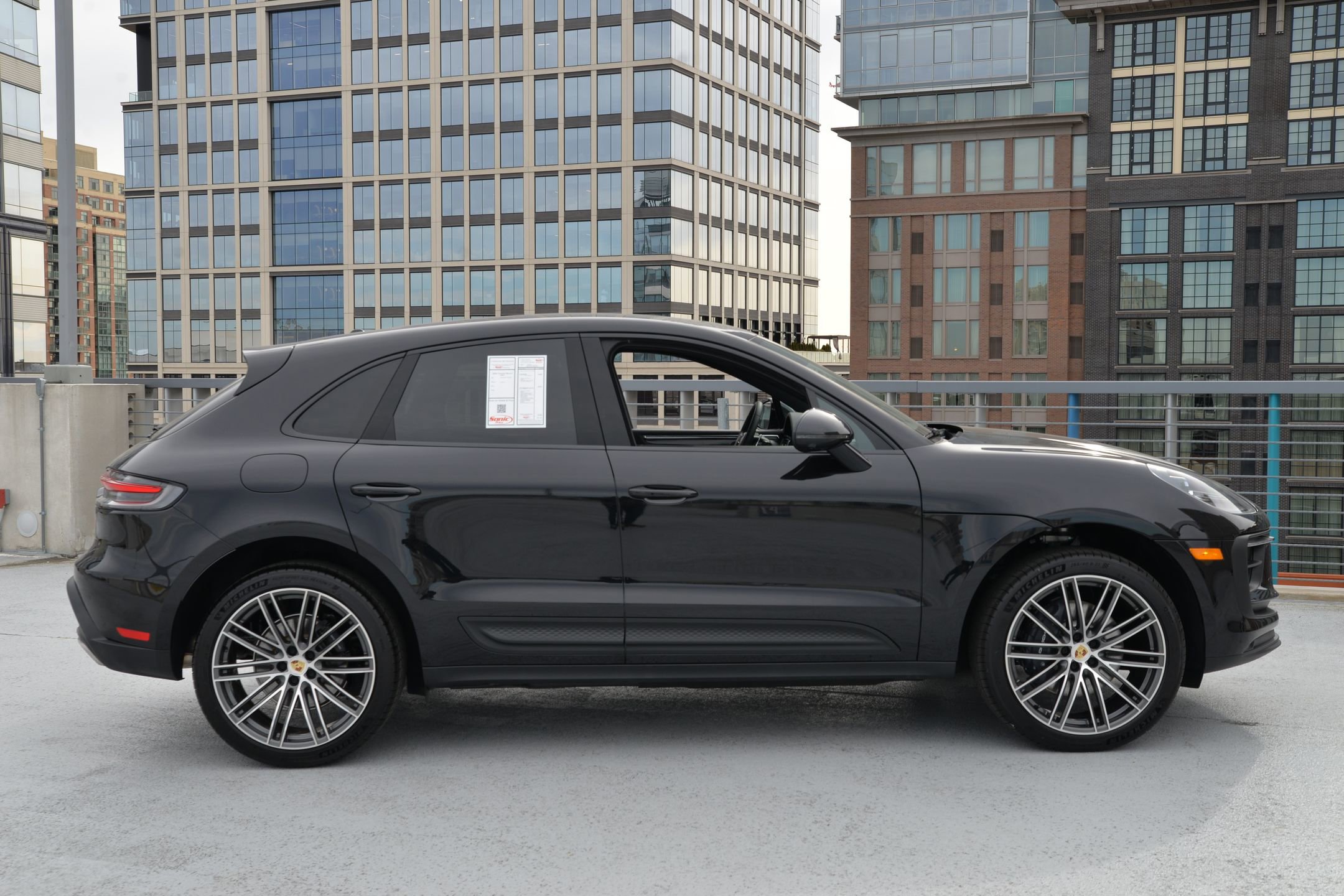 New 2026 Porsche Macan image 8