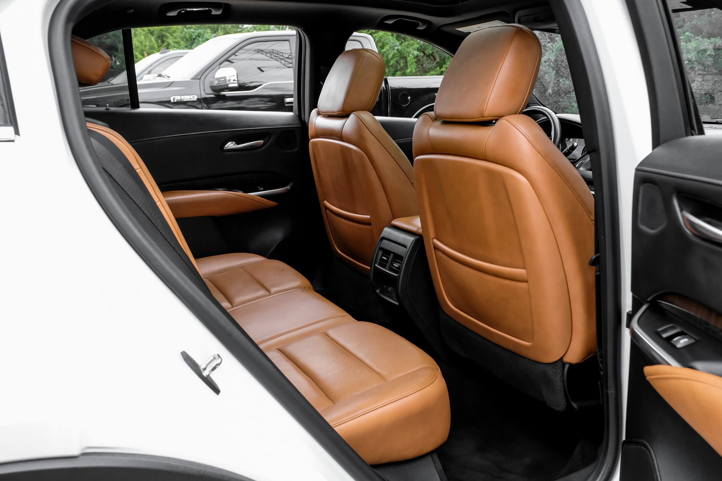 Used 2019 Cadillac XT4 Premium Luxury w/ Technology Package AWD/4WD image 40