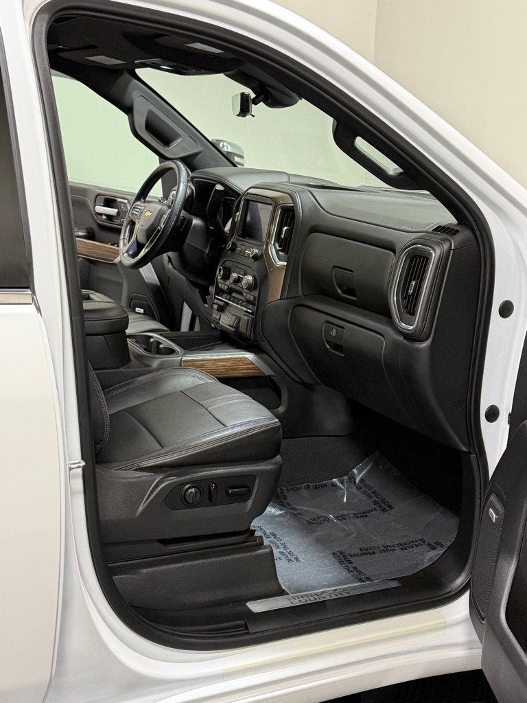 Used 2020 Chevrolet Silverado 3500 High Country w/ Z71 Off-Road Package AWD/4WD image 11