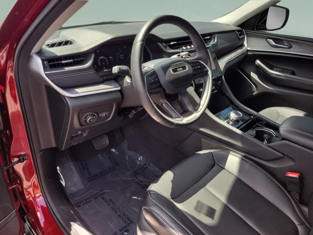 Used 2021 Jeep Grand Cherokee L Limited AWD/4WD image 19