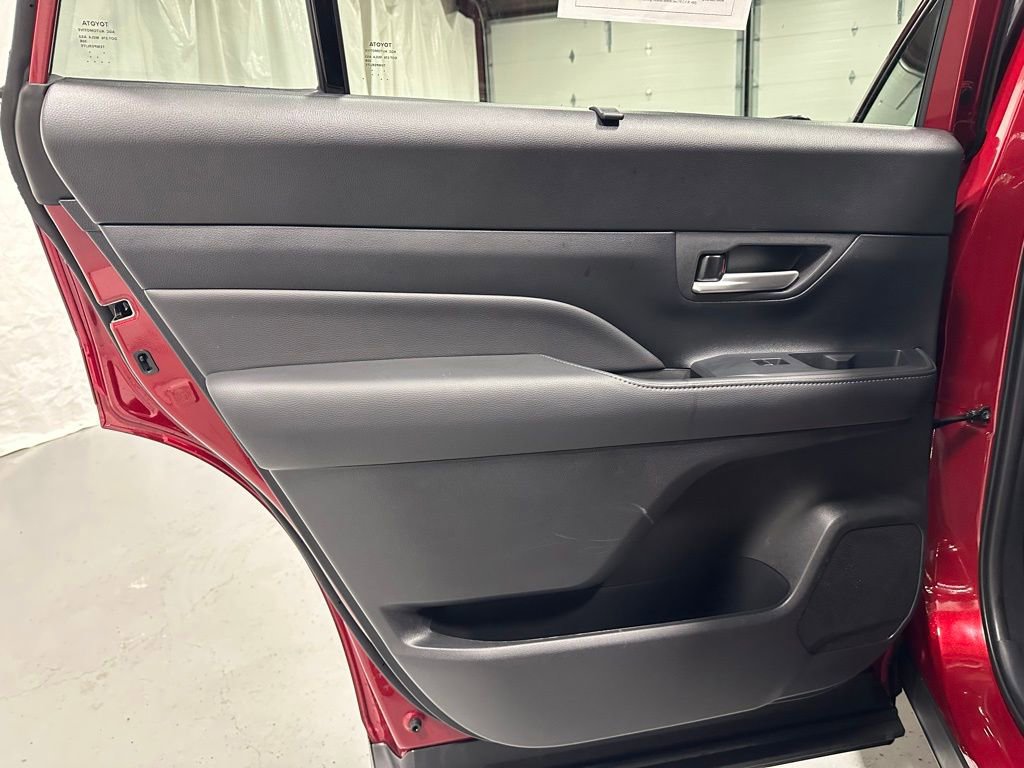 Used 2025 Toyota Grand Highlander FWD image 44