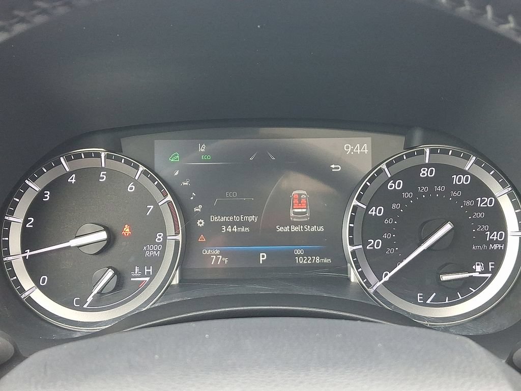 Used 2022 Toyota Highlander XLE AWD/4WD image 21