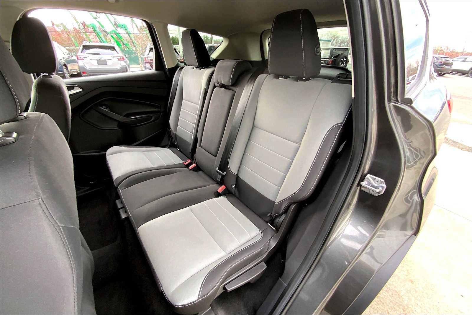 Used 2016 Ford Escape SE w/ Equipment Group 201A image 21