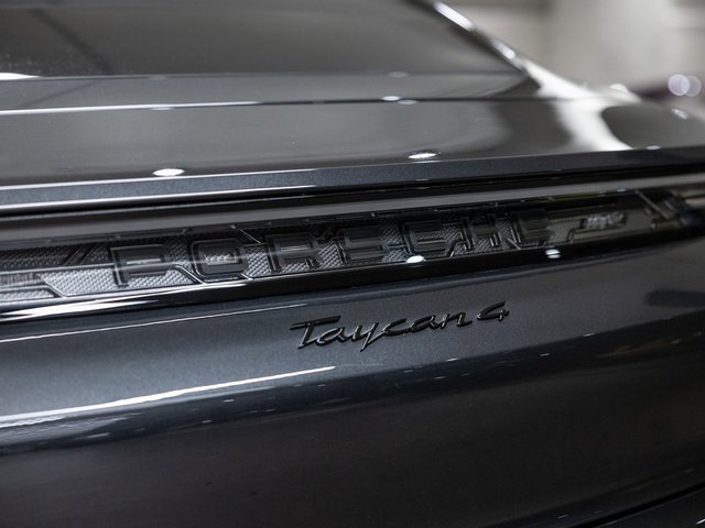 New 2025 Porsche Taycan image 18