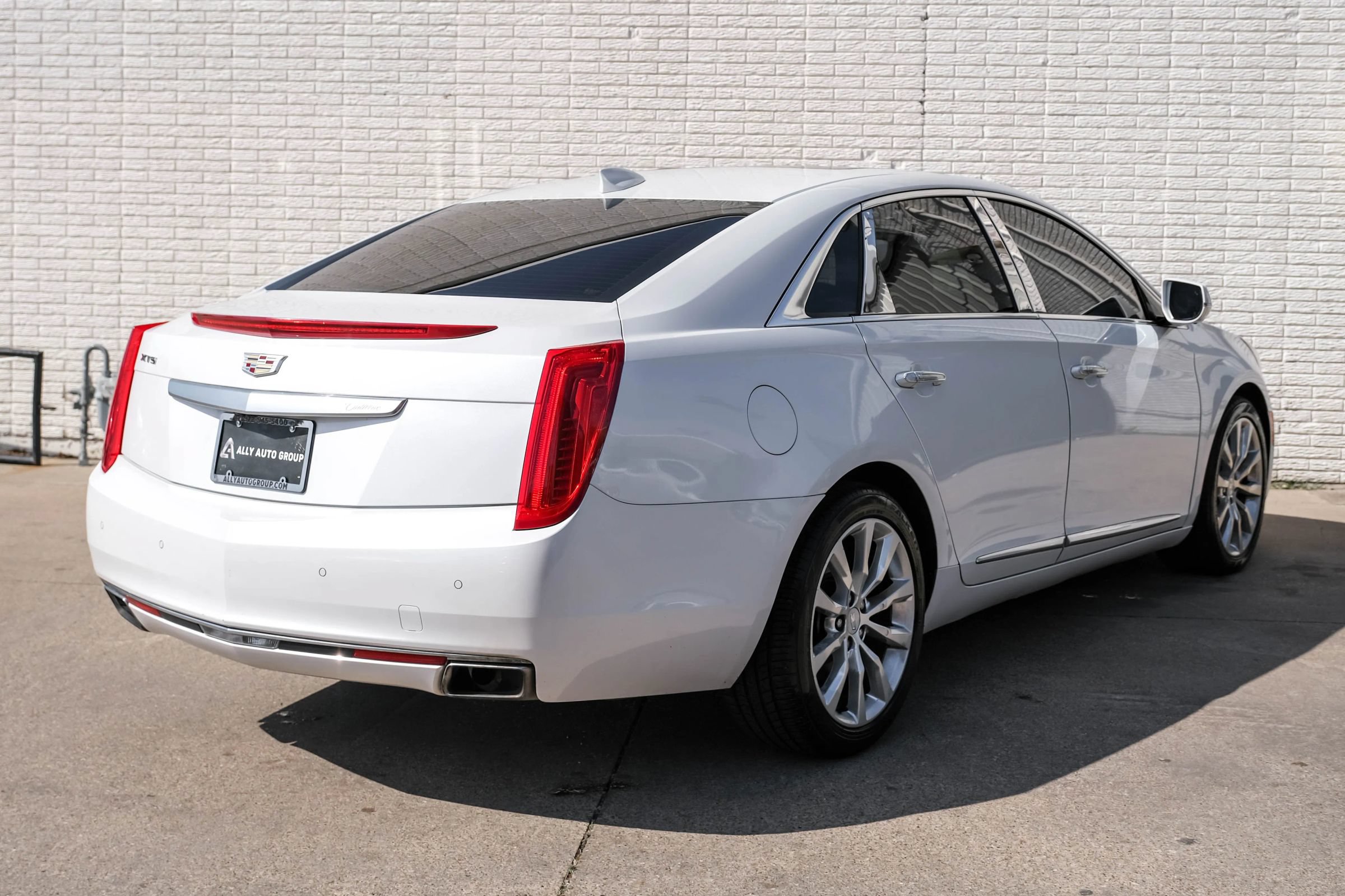 Used 2016 Cadillac XTS Premium FWD image 8