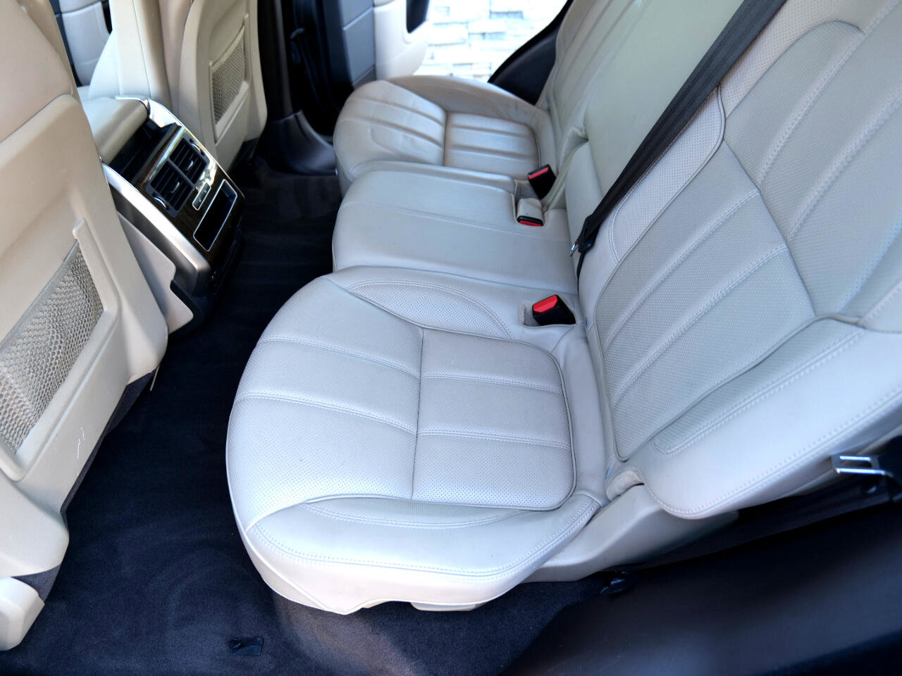 Used 2015 Land Rover Range Rover Sport HSE image 46