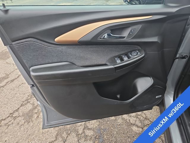 Used 2023 Chevrolet TrailBlazer ACTIV w/ Technology Package image 11