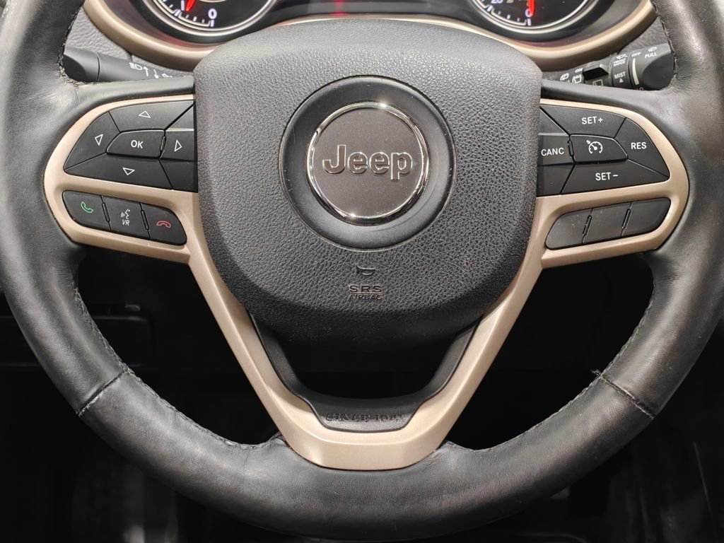 Used 2017 Jeep Cherokee Latitude w/ Cold Weather Group image 5