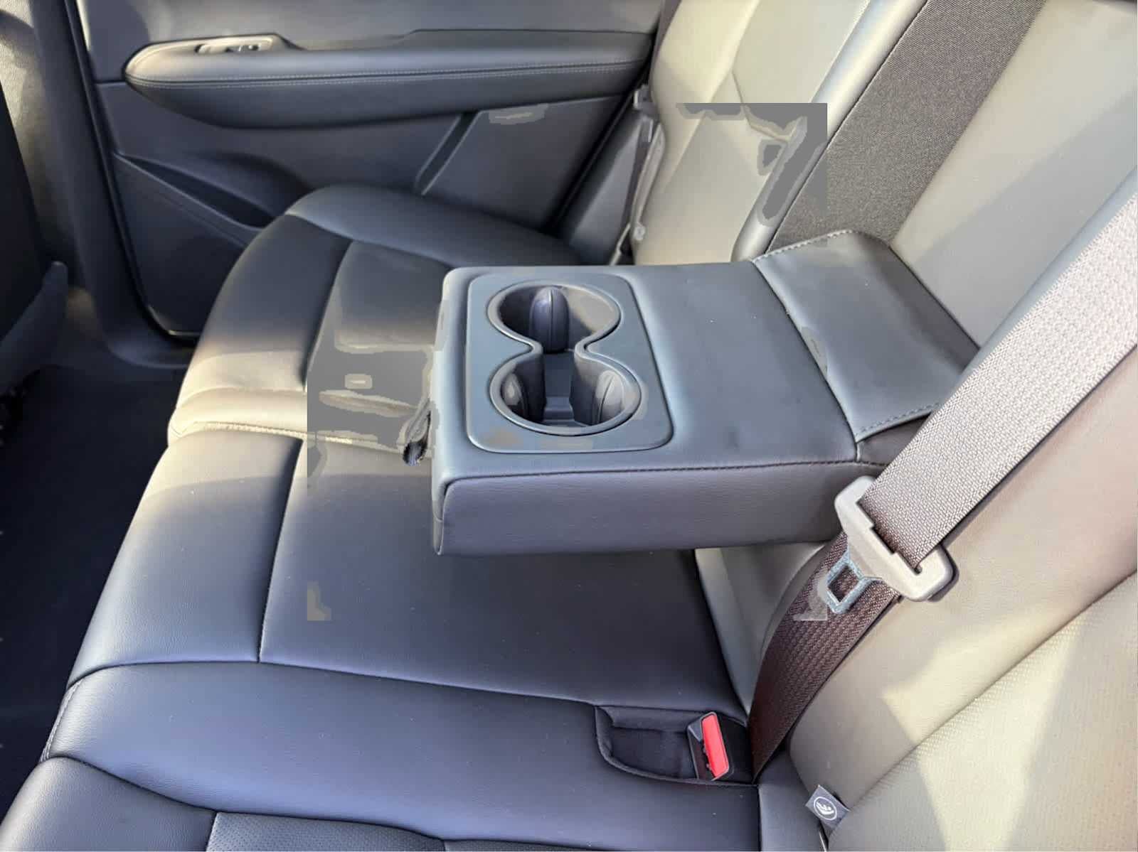 Used 2025 Cadillac XT5 Premium Luxury AWD/4WD image 17