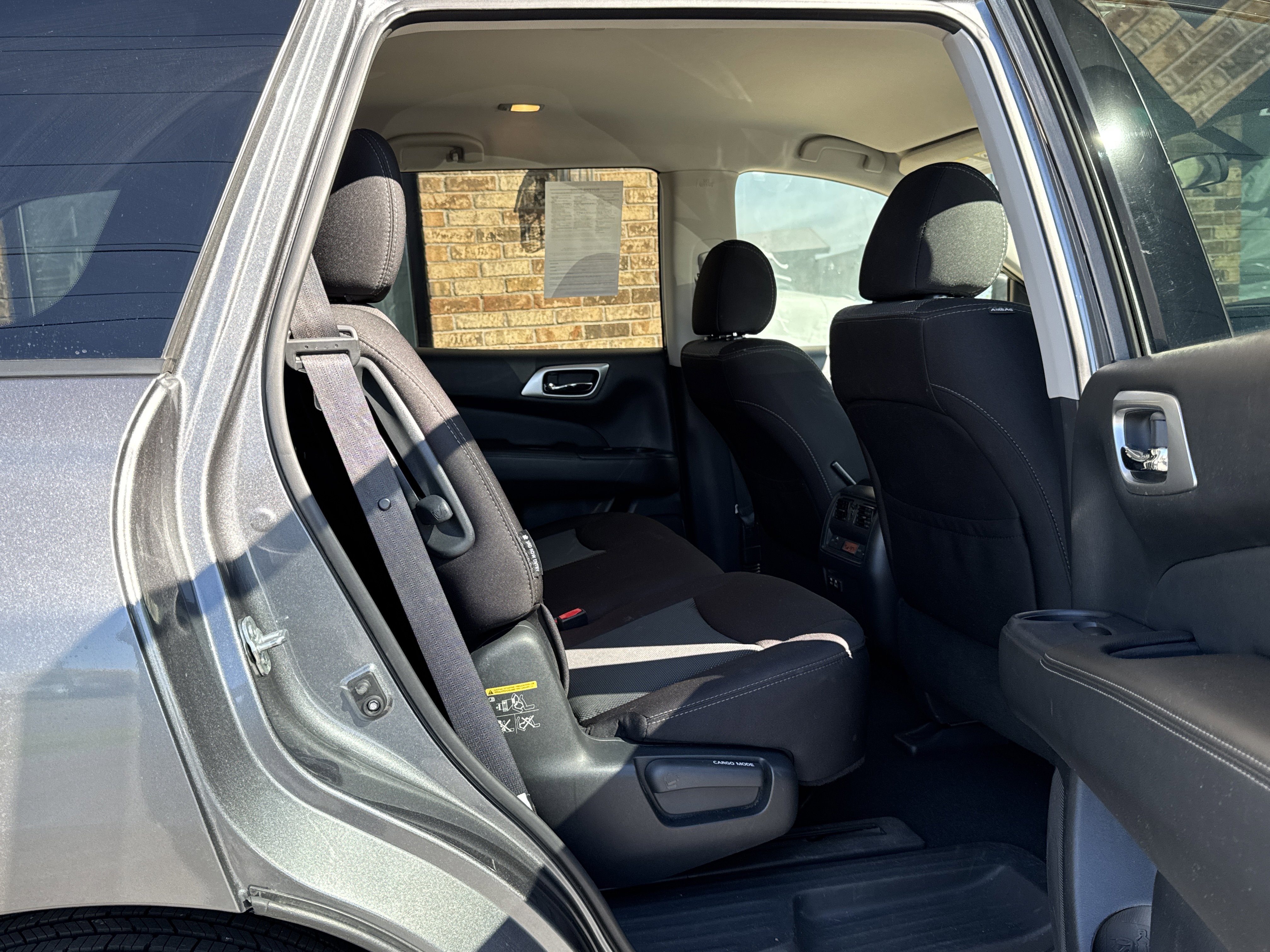 Used 2020 Nissan Pathfinder S AWD/4WD image 14