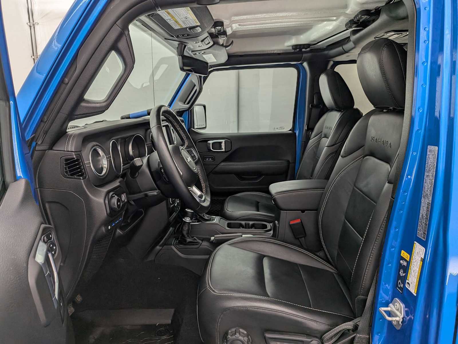 Used 2023 Jeep Wrangler Sahara w/ Cold Weather Group image 16