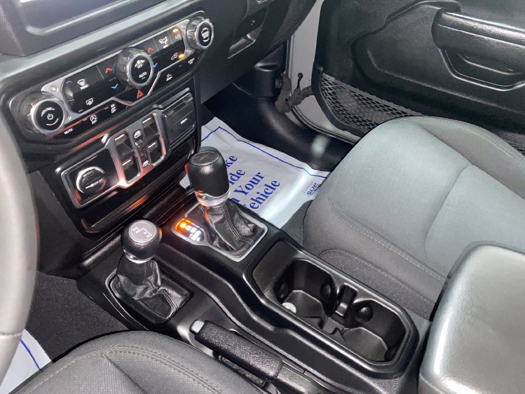 Used 2023 Jeep Gladiator Sport AWD/4WD image 21