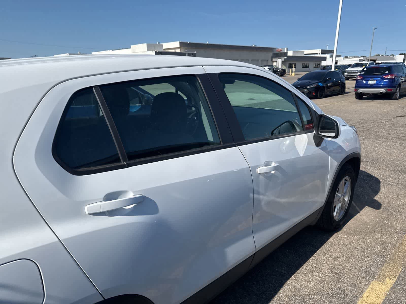 Used 2019 Chevrolet Trax LS FWD image 11