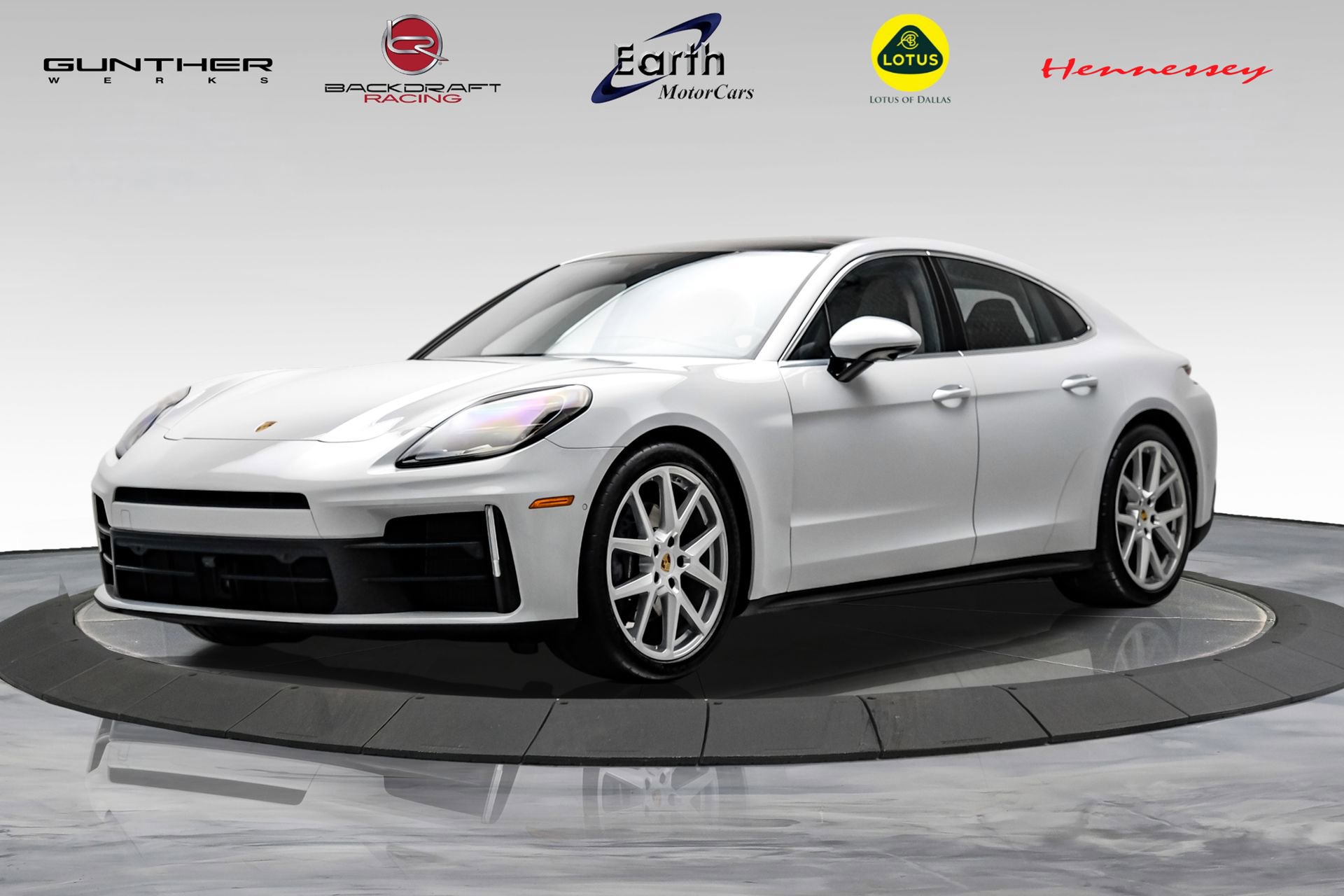 Used 2025 Porsche Panamera w/ Premium Package image 1