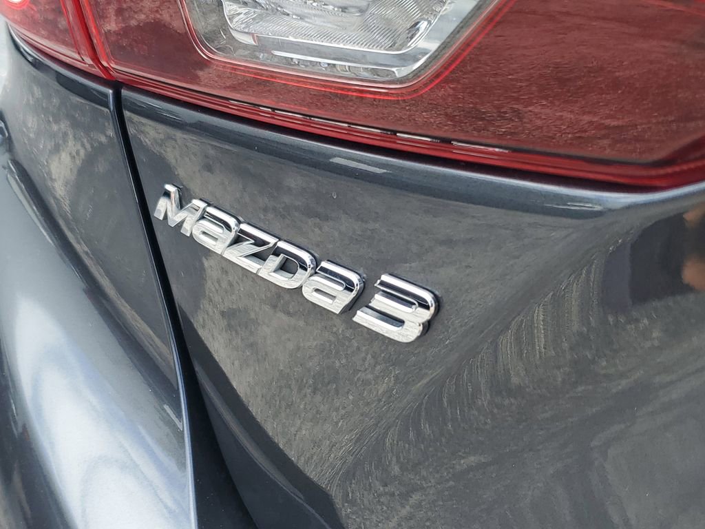 Used 2016 MAZDA MAZDA3 i Grand Touring image 9