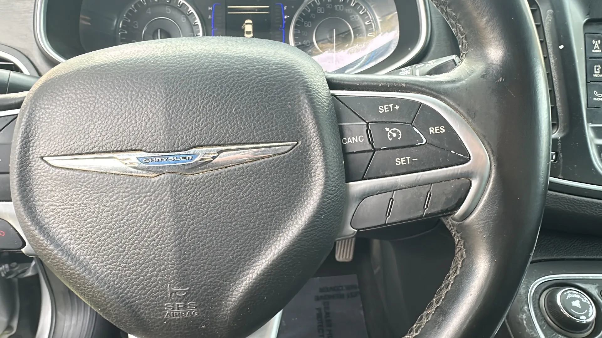 Used 2016 Chrysler 200 Limited w/ Convenience Group image 31