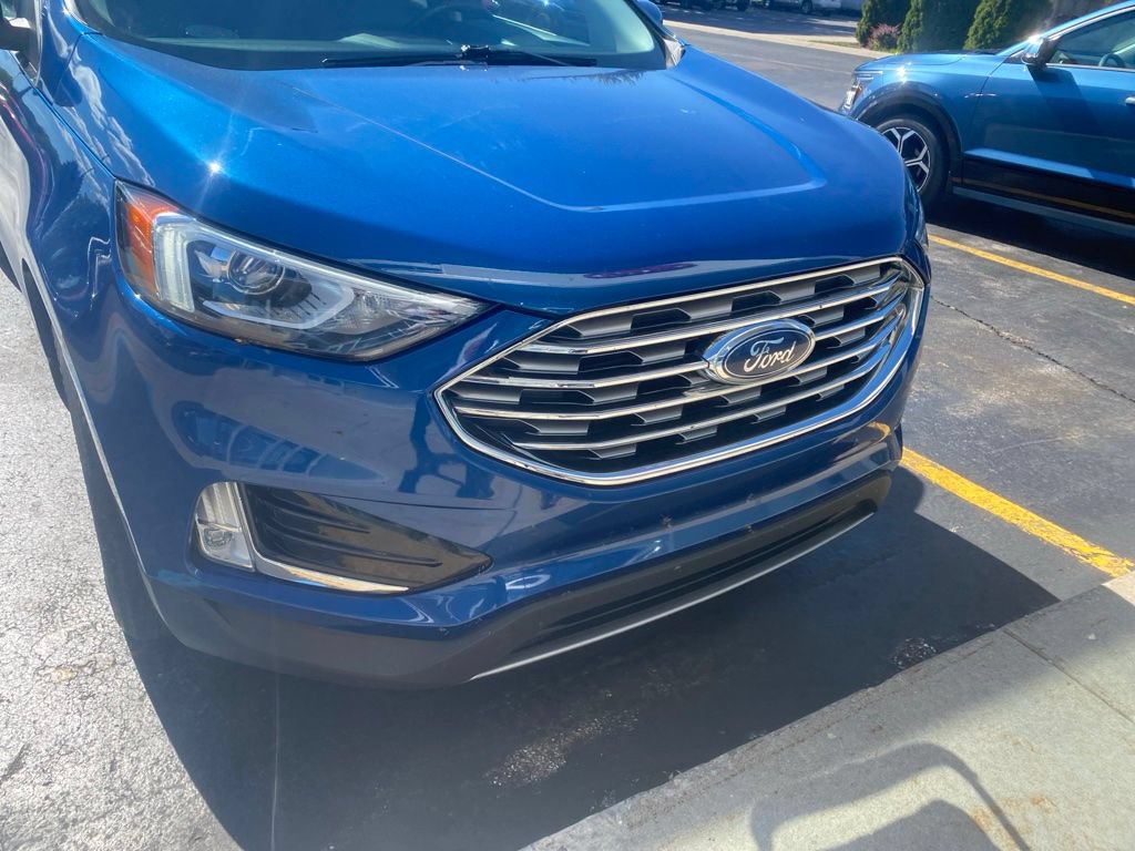 Used 2020 Ford Edge SEL w/ Convenience Package AWD/4WD image 2