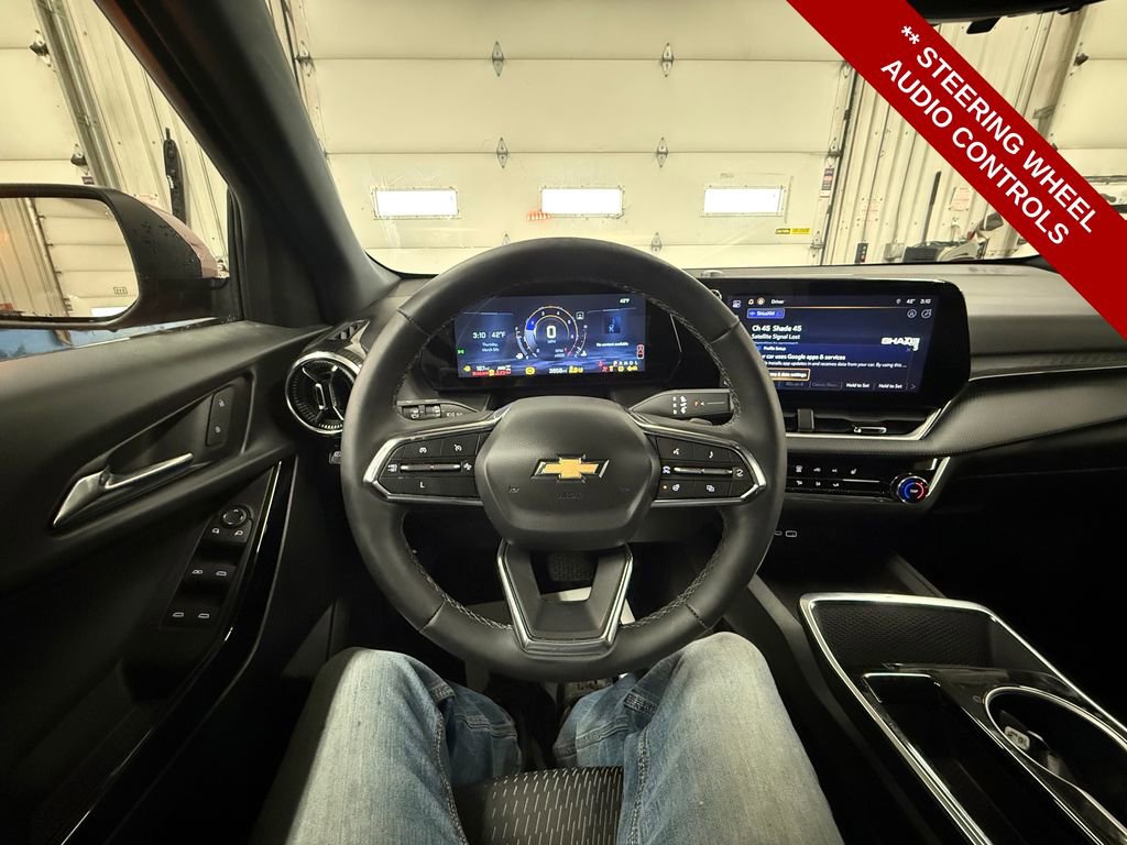 Used 2025 Chevrolet Equinox LT w/ Safety and Technology Package image 15