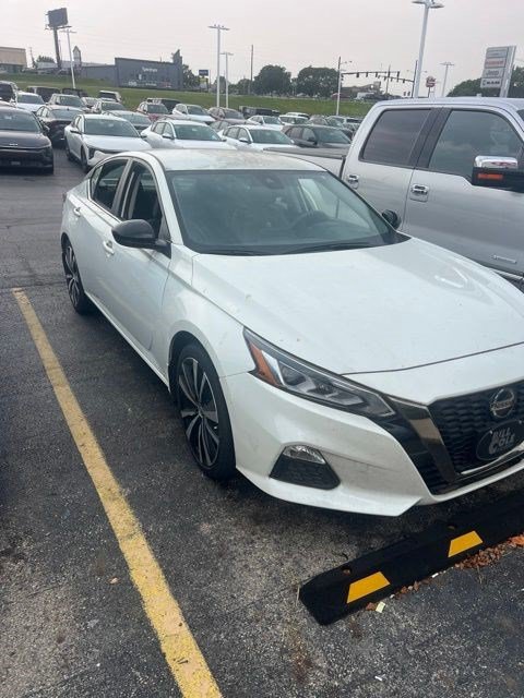 Used 2022 Nissan Altima 2.5 SR FWD image 3