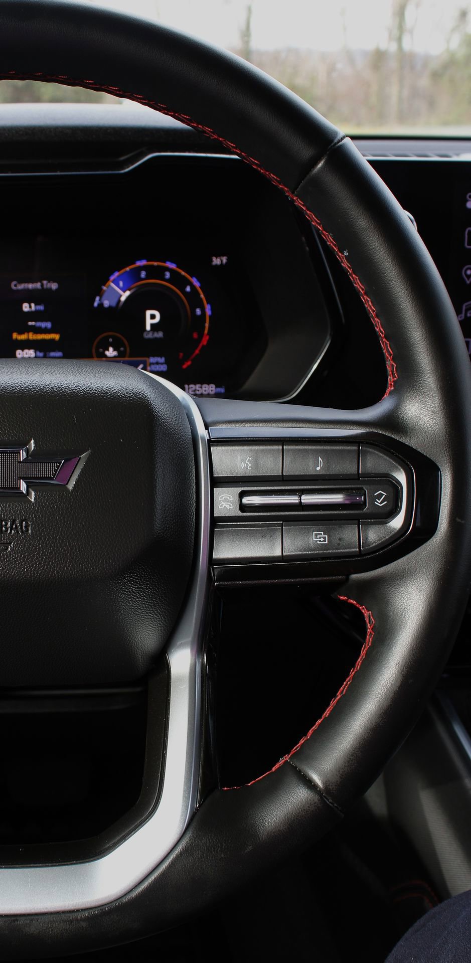 Used 2024 Chevrolet Colorado Z71 w/ Z71 Convenience Package 2 image 26