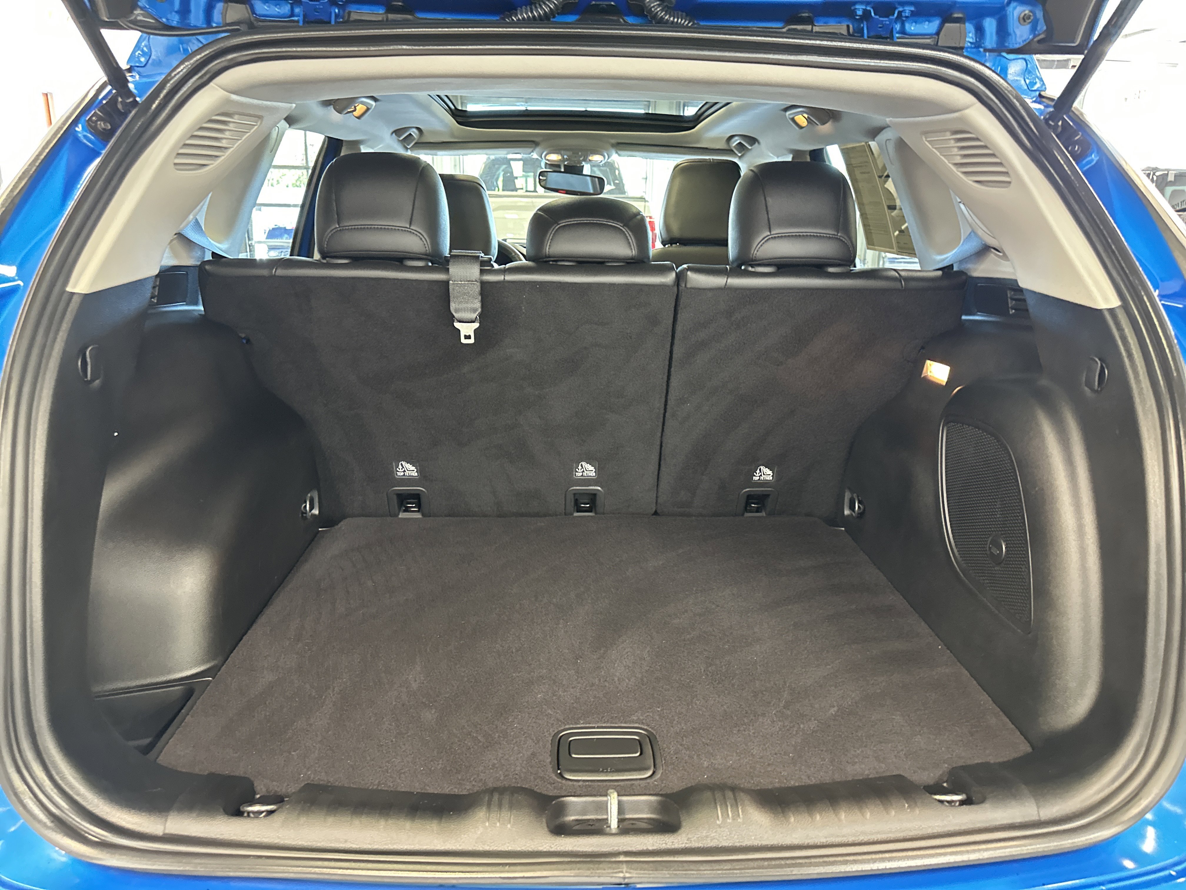 Used 2022 Jeep Compass Latitude w/ Sun and Sound Group image 7