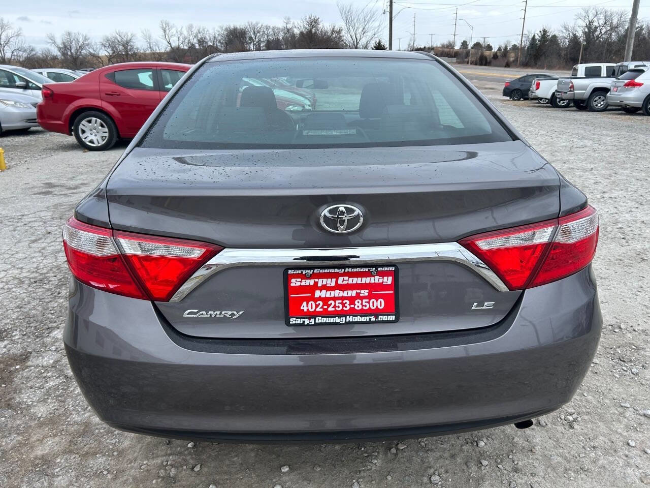 Used 2016 Toyota Camry LE image 4