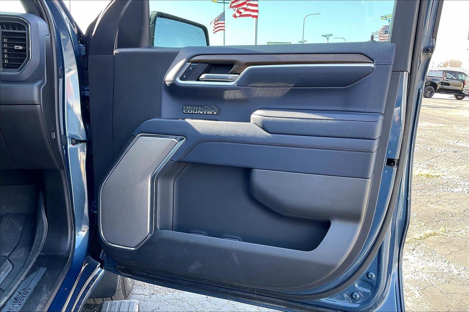 Used 2024 Chevrolet Silverado 1500 High Country image 26