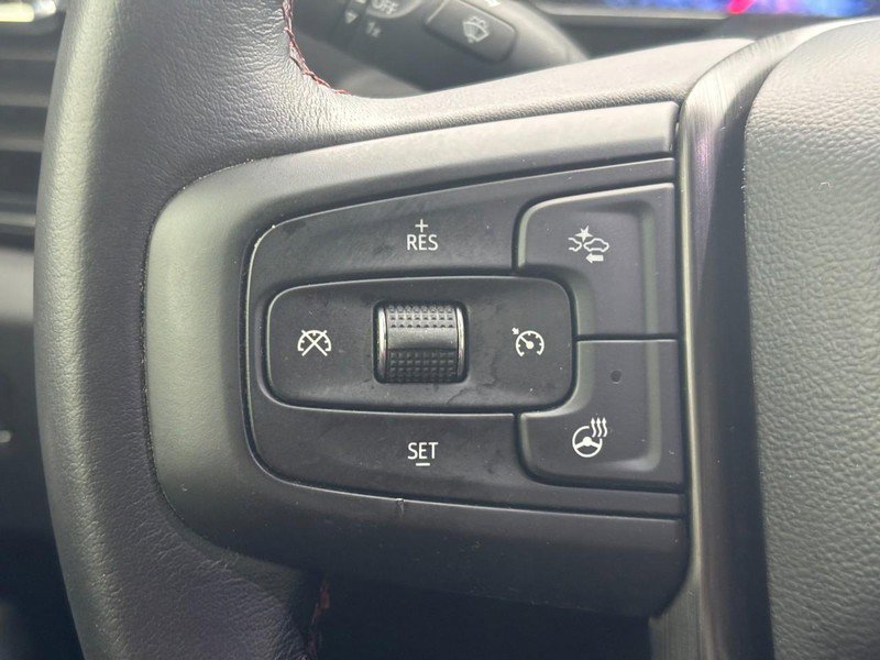 Used 2025 GMC Sierra 2500 AT4X image 19