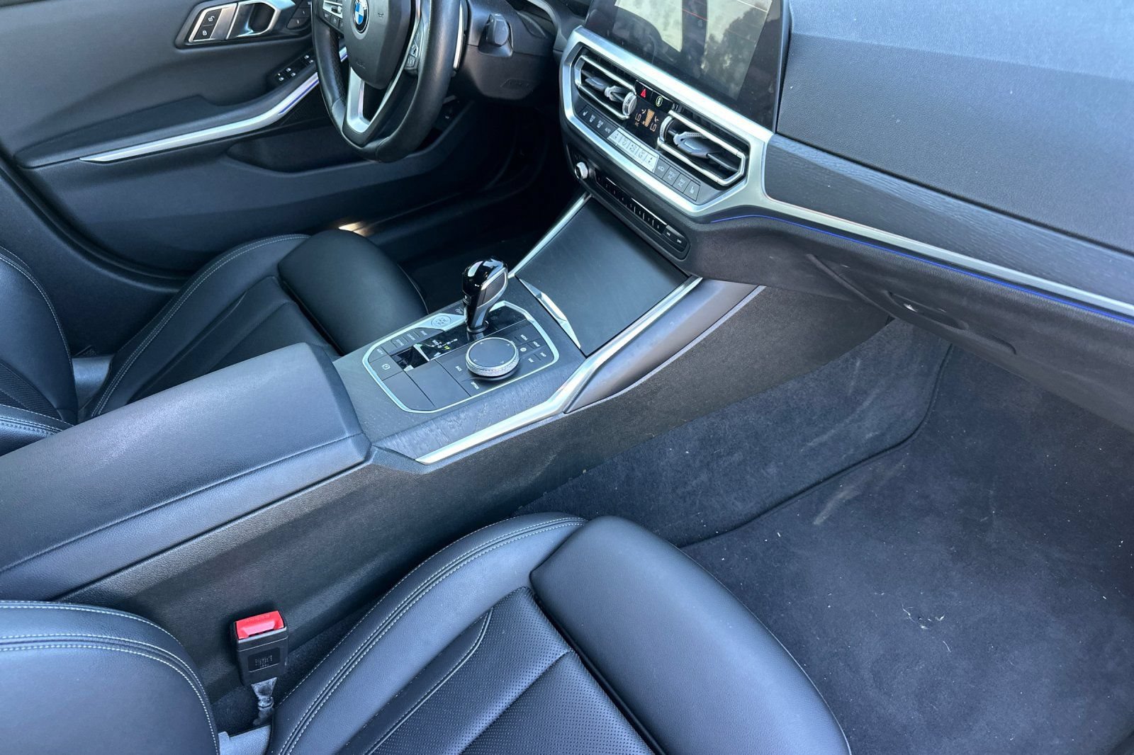 Used 2022 BMW 330i Sedan w/ Driving Assistance Package RWD image 18