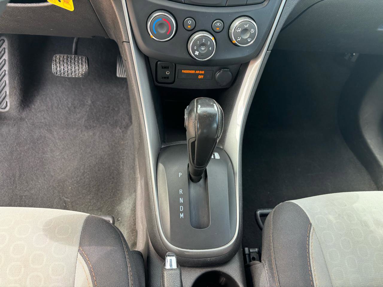 Used 2019 Chevrolet Trax LS w/ LPO, Cargo Package FWD image 18