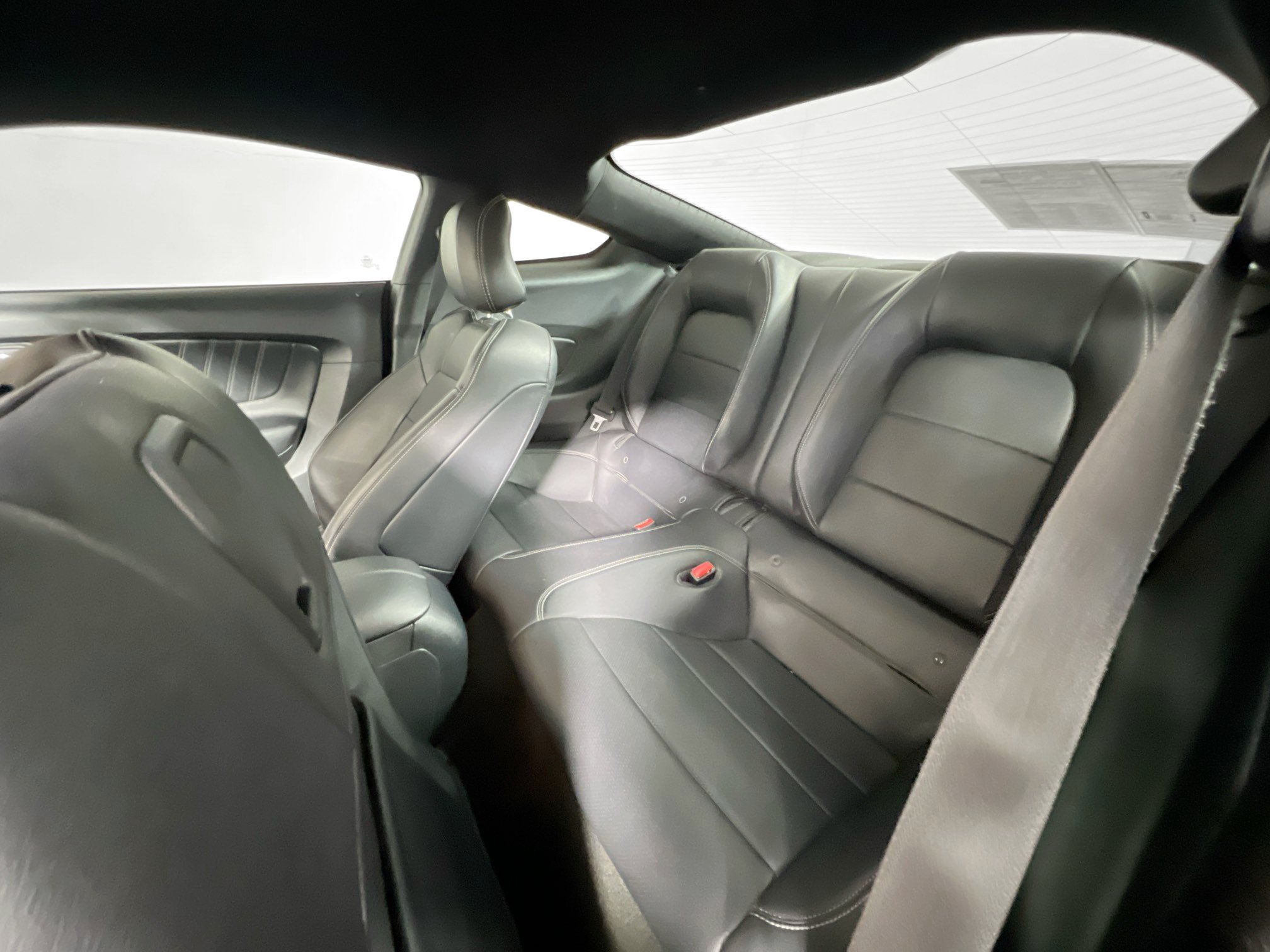 Used 2015 Ford Mustang Premium RWD image 29