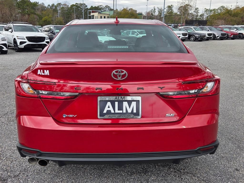 Used 2025 Toyota Camry SE image 11